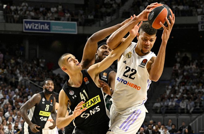 Walter Tavares je bil junak Reala na peti tekmi. FOTO: Javier Soriano/AFP