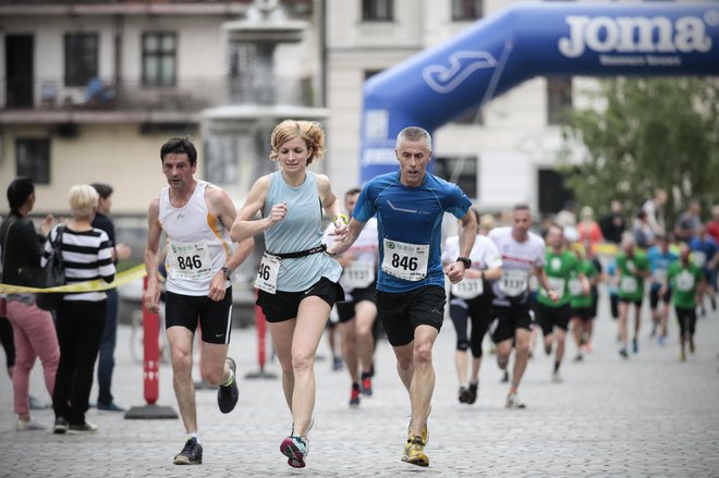 Povečevanje produktivnosti in rast dodane vrednosti nista sama sebi namen, sta pa nujna za doseganje blaginje, da družba lahko financira vse svoje podsisteme, zaščiti najranljivejše in se uravnoteženo razvija. Nista sprint, ampak dobro premišljen, vztrajen tek na dolge proge, s pravimi prioritetami in cilji. Foto Uroš Hočevar 