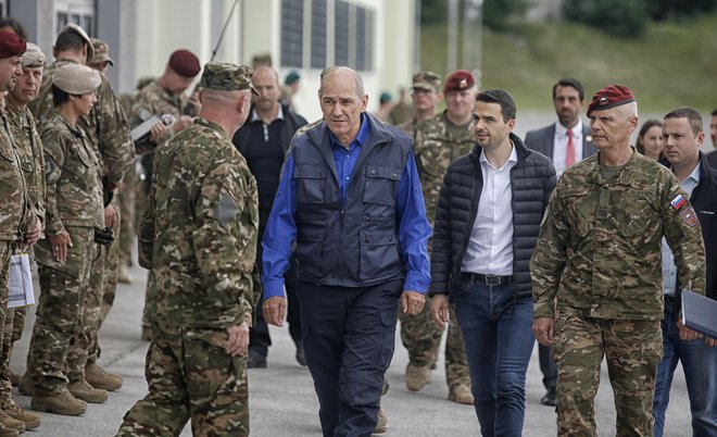 Predsednik SDS znova govori o državljanski vojni. FOTO: Blaž Samec/Delo