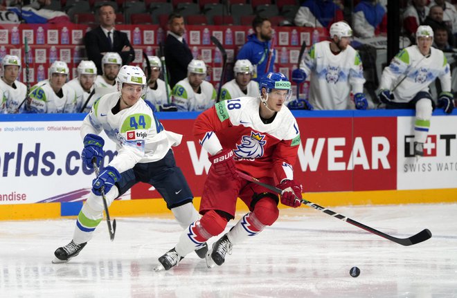 Dominik Kubalik je z dvema goloma poravnal izid. FOTO: Ints Kalnins/Reuters