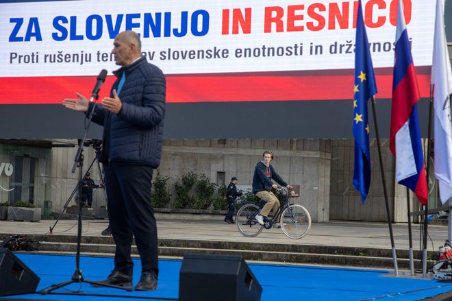 Komunističnega nasilja več ne more biti. Obstaja pa realna možnost janšističnega nasilja, ki s preteklostjo nima ničesar skupnega. FOTO: Voranc Vogel/Delo