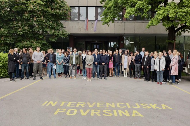 Uradniki UE Ljubljana danes stavkajo. FOTO: Črt Piksi/Delo