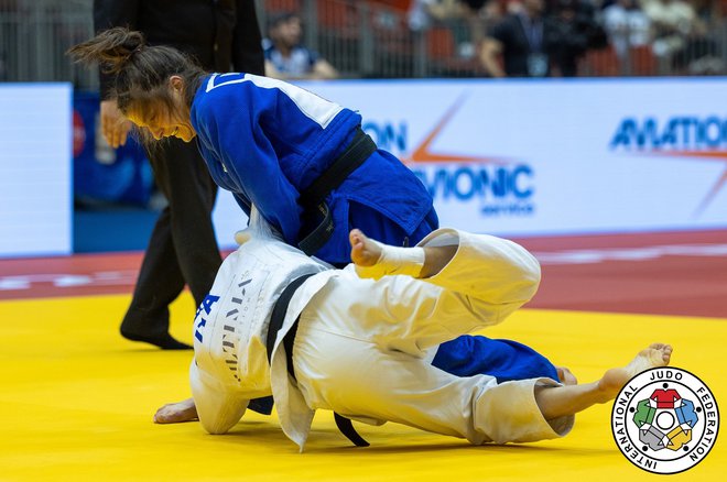 Maruša Štangar je v četrtfinalu ugnala Italijanko Francesco Milani. FOTO: Gabriela Sabau/IJF