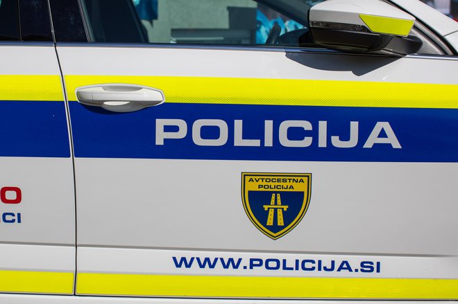 Policija preiskuje domnevno nasilno smrt mlajše ženske v Mariboru. FOTO: Voranc Vogel/Delo