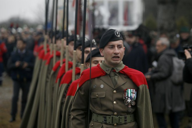 V Italiji, so spomnili, praznujejo 10. februar, »dan spomina« na žrtve fojb in eksodus Italijanov iz Istre, Reke in Dalmacije. FOTO: Blaž Samec/Delo