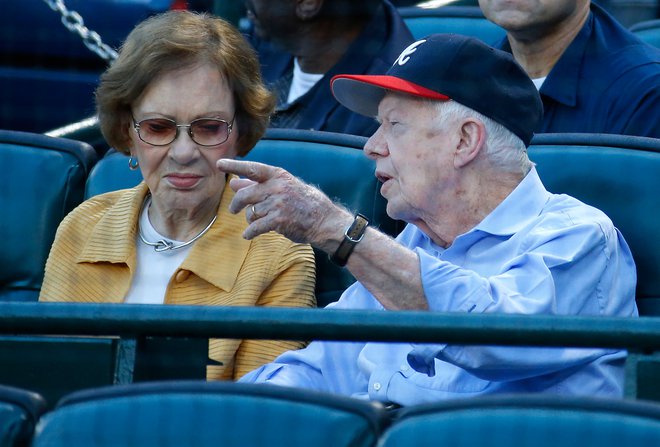 Rosalynn in Jimmy Carter bosta kot nekdanji prvi par ZDA že čez nekaj tednov dopolnila rekordnih 77 let zakonskega življenja. FOTO: Kevin C. Cox/AFP