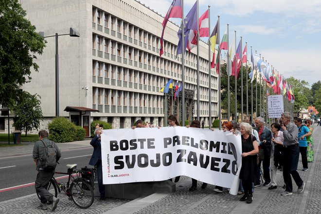 Opozorilni kolesarski protest. FOTO: Blaž Samec/Delo