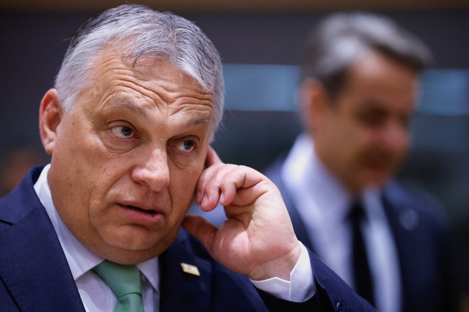 Med kočljivimi vprašanji sta Orbánovo razumevanje za Vladimirja Putina in blokiranje sprejemanja sankcij proti Rusiji. FOTO: Johanna Geron/Reuters
