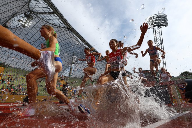 Marusa Mišmaš Zrimšek (levo) je zasedla šesto mesto. FOTO: Kai Pfaffenbach/Reuters