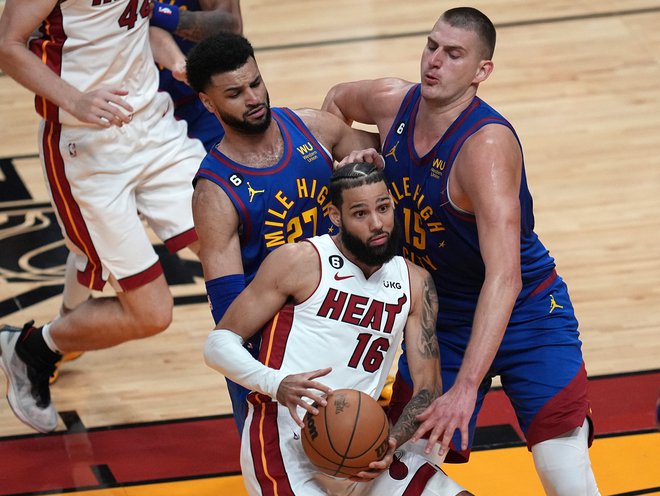 Ne le v napadu, Denverjev zvezdniški dvojec Nikola Jokić, Jamal Murray je bil odličen tudi v obrambnih akcijah. FOTO: Jim Rassol/Usa Today Sports/Reuters Con