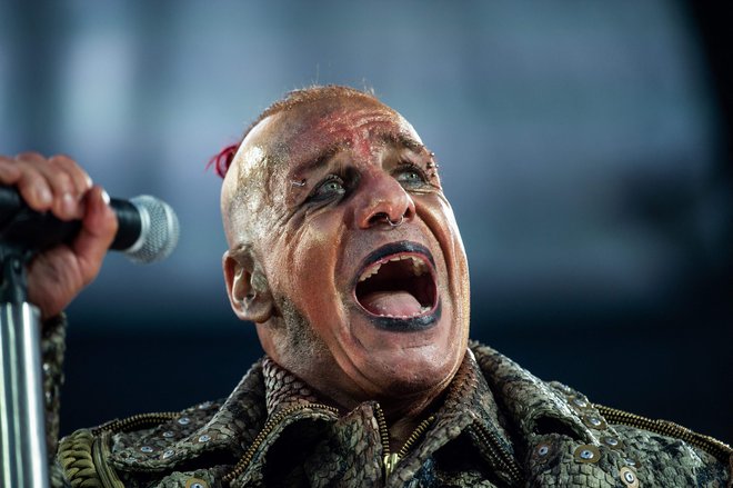 Till Lindemann med koncertom julija leta 2019. FOTO: Christophe Gateau/AFP