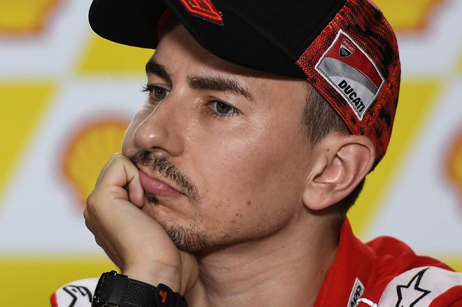 Ducati Team's Spanish rider Jorge Lorenzo attends a press conference ahead of the Malaysia MotoGP at the Sepang International circuit in Sepang on November 1, 2018. (Photo by Mohd RASFAN/AFP) Foto Mohd Rasfan Afp