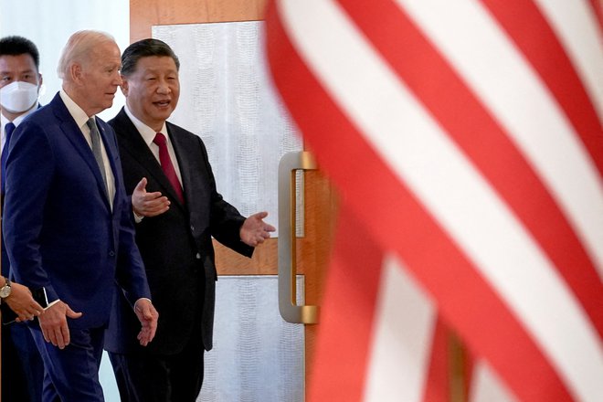 Kitajski predsednik Xi Jinping je, potem ko se je novembra lani na Baliju sestal z ameriškim predsednikom Joejem Bidnom, v celoti spremenil pristop k Washingtonu. FOTO: Kevin Lamarque/Reuters