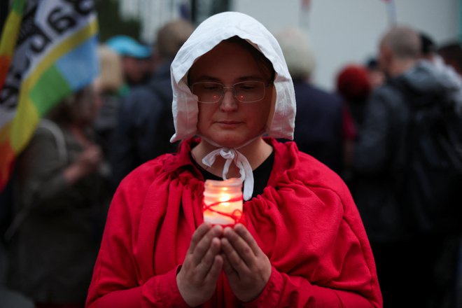 Poljska ima eno najbolj restriktivnih zakonodaj glede prekinitve nosečnosti v Evropi. FOTO: Kacper Pempel/Reuters