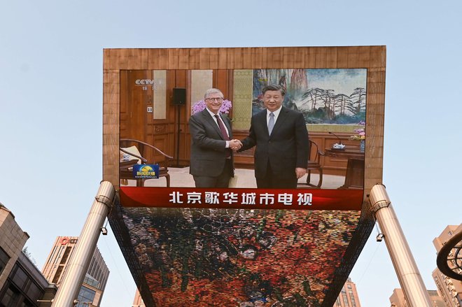 Gates, je dejal Xi, je »prvi ameriški prijatelj, s katerim sem se letos srečal«. FOTO: Greg Baker/AFP