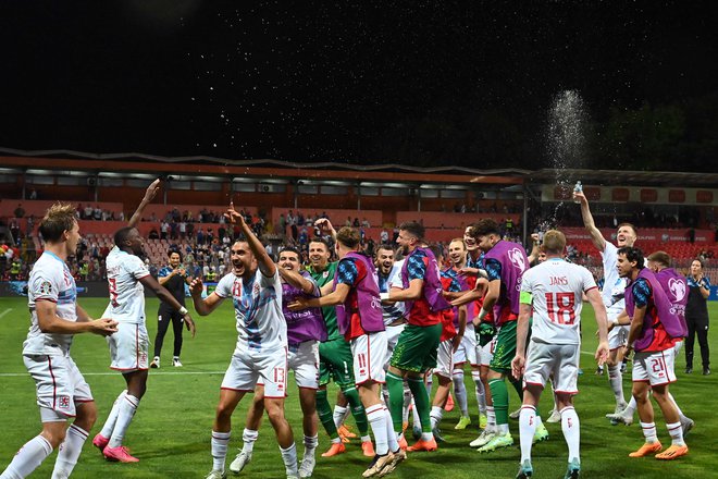 Veselje nogometašev Luksemburga v Zenici. FOTO: Elvis Barukčić/AFP