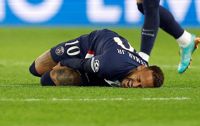 Neymar ne igra od 14. februarja, ko se je poškodoval proti Bayernu. FOTO: Christian Hartmann/Reuters