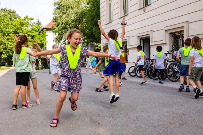 Konec je šolskega leta, v katerem smo se delali, da epidemije nikoli ni bilo. FOTO: Črt Piksi