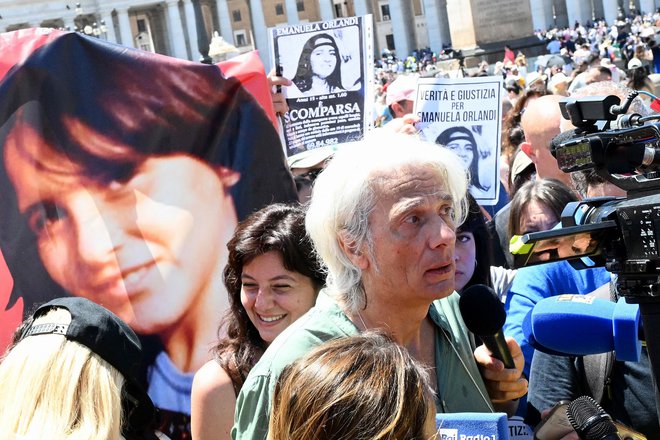 Papeževe besede so že velik korak, vendar po teh besedah ​​pričakujemo dejanja,« je novinarjem dejal Pietro Orlandi. FOTO: Vincenzo Pinto/ AFP