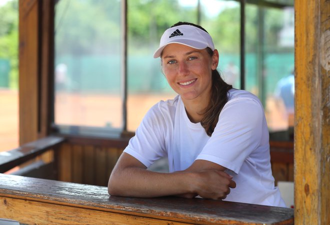 Kaja Juvan se je pred dnevi v pogovoru za Delo in Slovenske novice veselila odhoda v Wimbledon. FOTO: Dejan Javornik/Slovenske novice