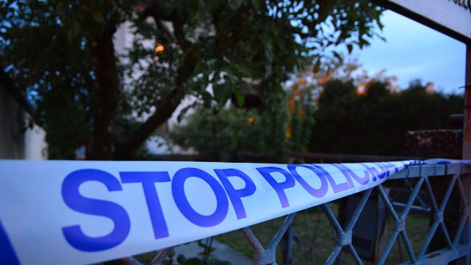 Policijski trak. Fotografija je simbolična. FOTO: Aleš Andlovič