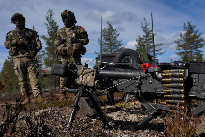 Vojaki 10. gorske divizije ameriške vojske med vajo Severni gozd (Northern Forest) v Rovajärviju na Finskem FOTO: Janis Laizans/Reuters