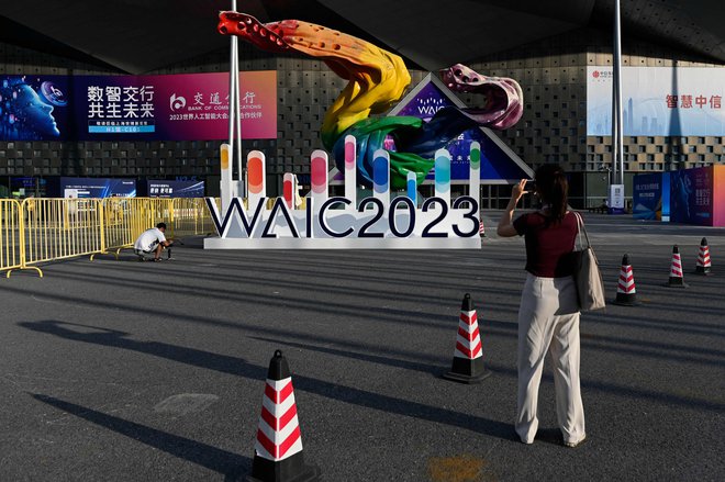 Svetovna konferenca o umetni inteligenci WAIC v Šanghaju poteka od leta 2018. FOTO: Wang Zhao/AFP