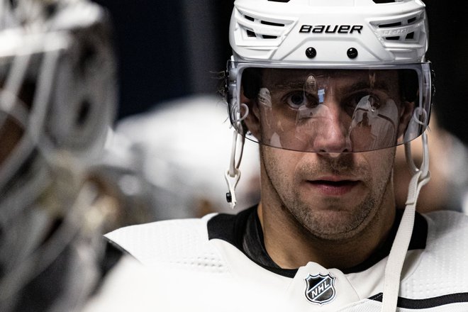 Anže Kopitar bo še vsaj dve leti kapetan moštva Los Angeles Kings, s katerim je že dvakrat osvojil Stanleyjev pokal. FOTO: Bill Streicher/Usa Today Sports