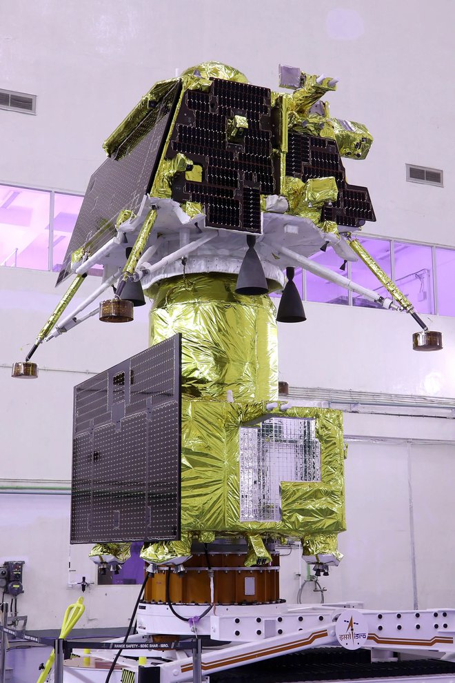 Čandrajan 3 je izboljšana različica predhodnika, ki mu na Luni ni uspelo pristati. FOTO: ISRO

 