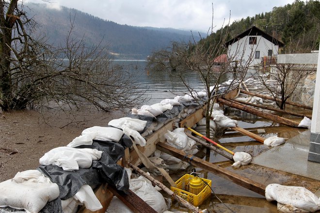 V Sloveniji imamo 86 območij s pomembnim vplivom poplav.  FOTO: Dejan Javornik