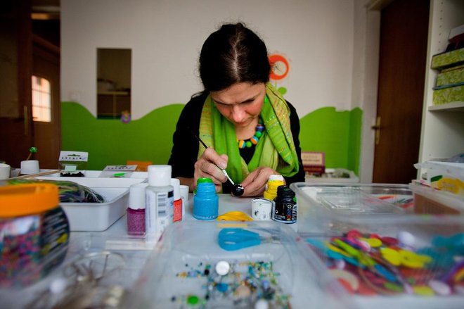 Mladi bodo lahko pobliže spoznali delo posameznih rokodelskih mojstrov ter skupaj z njimi ustvarjali svoje izdelke. FOTO: Matej Povše/arhiv RCSS