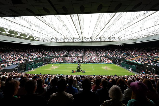 Prizor z dvoboja Elina Svitolina vs. Marketa Vondroušova. FOTO: Toby Melville/Reuters