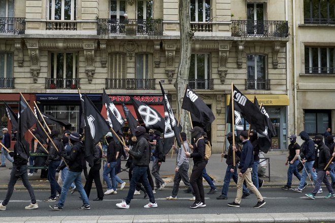 Člani skrajnodesničarske skupine Comité du 9 Mai FOTO: Adnan Farzat Nurphoto/AFP