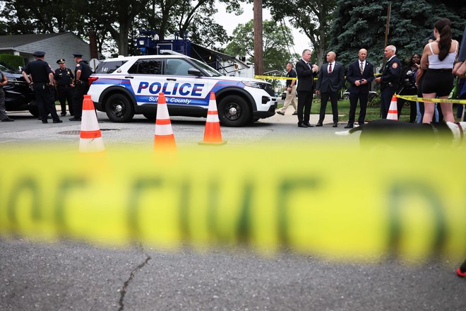 Policija preiskuje umore z Long Islanda. Foto Michael M. Santiago Getty Images Via Afp