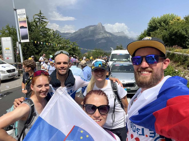 Slovenski navijači so pred startom srečali Luko Mezgeca: FOTO: Polona Strnad 