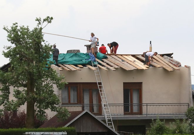 Posledice popoldanskega neurja v Kamniku. FOTO: Dejan Javornik/Slovenske novice