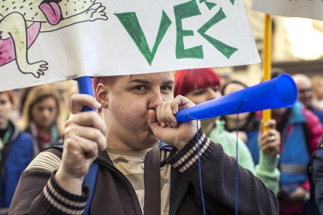 stanje je nepravično do tistih, ki pri svojem delu dosegajo nadpovprečne učinke. FOTO: Vogel Voranc/Delo