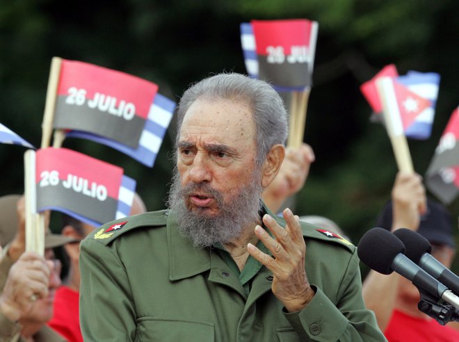 Fidel Castro (fotografija je iz leta 2006) je na govorniškem odru brez težav zdržal dolge ure. FOTO: Claudia Daut/Reuters