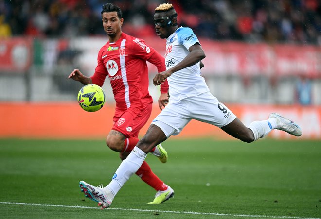 Victor Osimhen v dresu italijanskega prvaka Napolija zabija kot po tekočem traku. FOTO: Daniele Mascolo/Reuters