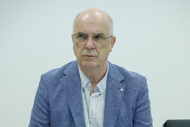 Prof. dr. Štefan Grosek, predstojnik katedre za medicinsko etiko na Medicinski fakulteti v Ljubljani. FOTO: Jože Suhadolnik