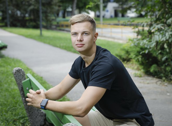 »Svojo igro bi primerjal s Javierjem Mascheranom. Tudi on ni bil najvišji, a je vseeno dobro igral z glavo in nogo,« pravi 180 cm visoki Matko. Foto Jože Suhadolnik