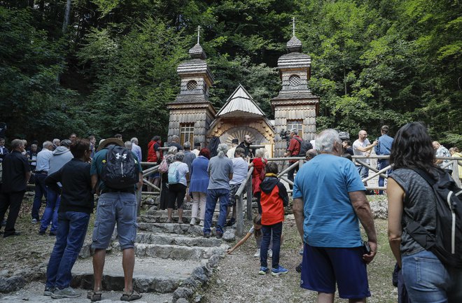 Tudi letos si v Društvu Slovenija Rusija želijo prenesti sporočilo miru. FOTO: Jože Suhadolnik/Delo