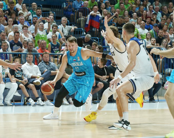 V naslednjih dneh se bo reprezentanci pridružil udarni zvezdnik Luka Dončić. FOTO: Jože Suhadolnik/Delo