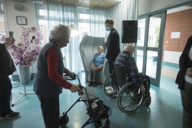 Na ministrstvu dodatne izredne uskladitve cen v domovih za starejše ne pričakujejo. Foto Jure Eržen