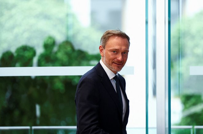 Minister za finance Christian Lindner z mini davčno reformo gospodarstvu obljublja sedem milijard evrov olajšav FOTO: Lisi Niesner/REUTERS