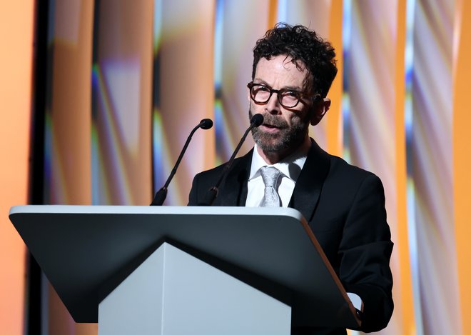 Charlie Kaufman, scenarist, režiser: Mislim, da bi umetnost morala ponuditi priložnost, da prepoznamo našo skupno človeškost in ranljivost. FOTO: Amy Sussman Getty Images Via Afp