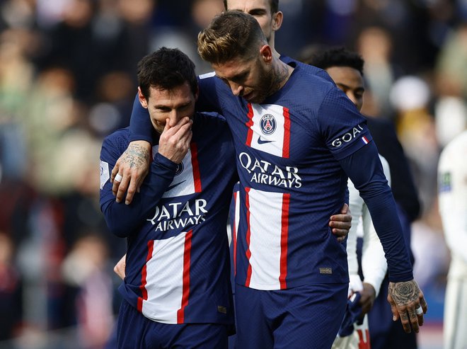 Lionel Messi in Sergio Ramos sta dve leti igrala skupaj v Parizu. FOTO: Sarah Meyssonnier/Reuters