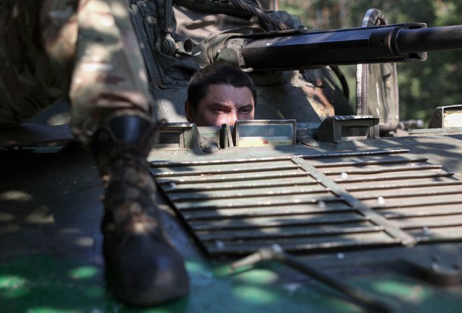Če so bile v prvih dneh protiofenzive ukrajinske sile aktivne praktično na celotni frontni črti, se je to v zadnjih tednih spremenilo. FOTO: Anatolii Stepanov/Afp