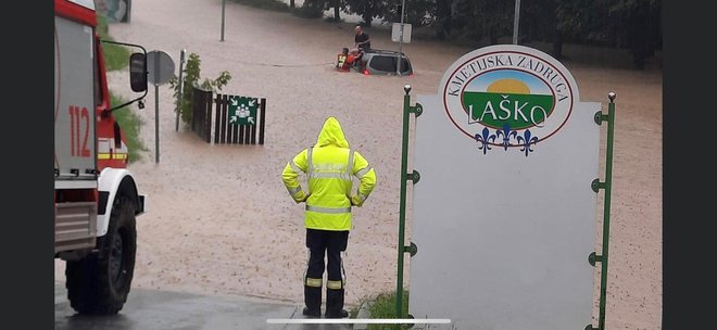 Iz občine Laško so sporočili, da so odrezani od sveta in da se soočajo z razmerami, kot še nikoli do zdaj. FOTO: Špela Kuralt/Delo