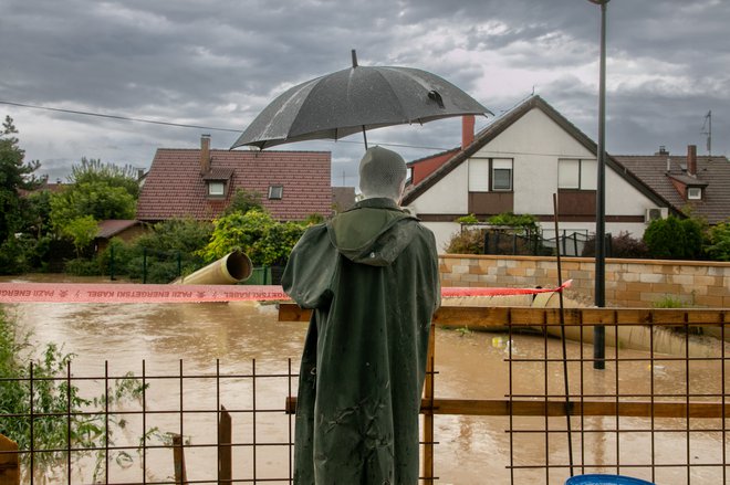 Poplavljeno Sneberje. FOTO: Voranc Vogel/Delo